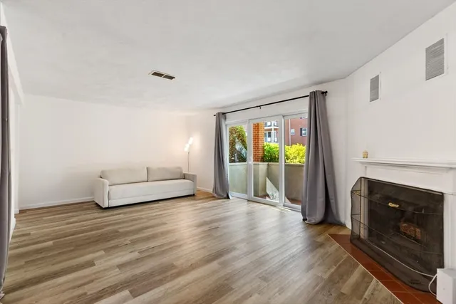 $499,900 | 5 April, Unit 12, Lexington, MA 02421