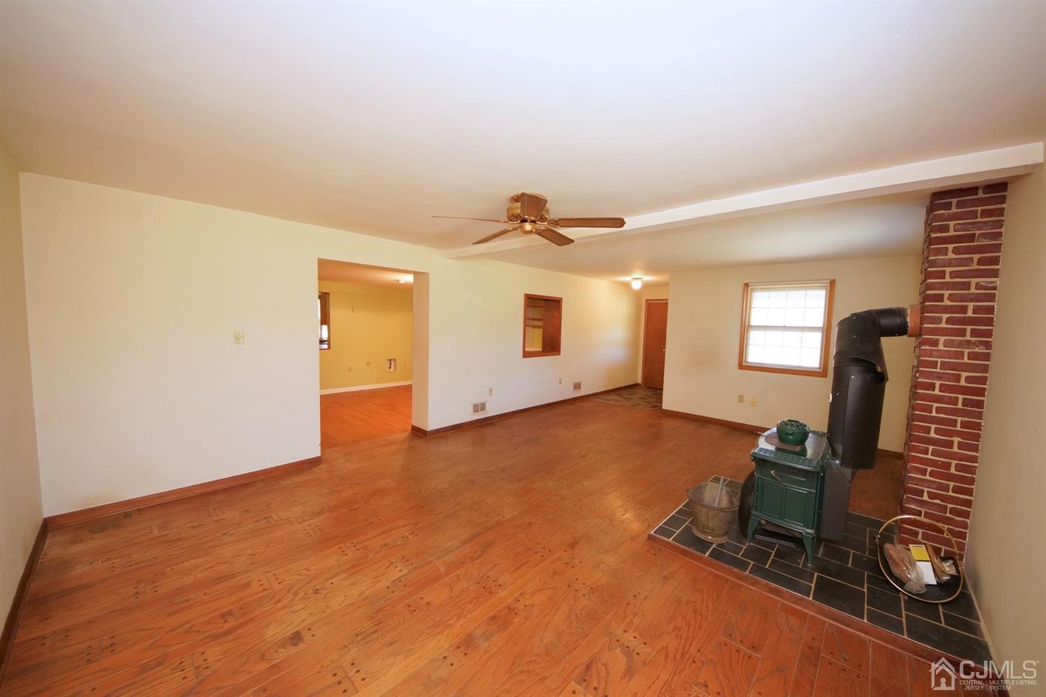 301 Friendship Road Cranbury, NJ 08512 - Photo 8 of 47 a view of workspace with windows
