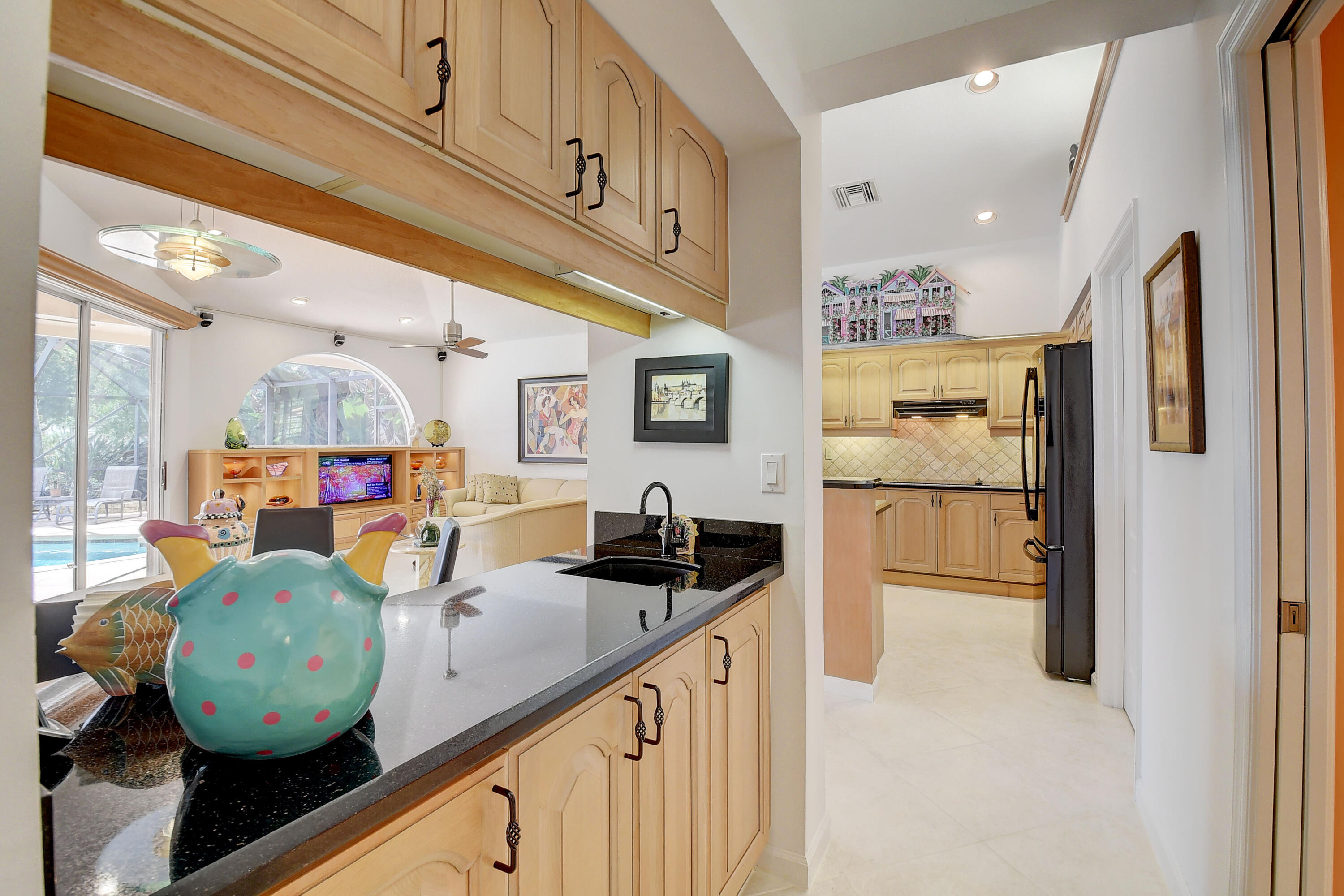 7812 Dorchester Road Boynton Beach, FL 33472 - Photo 14 of 88 BAR AREA IN KIT