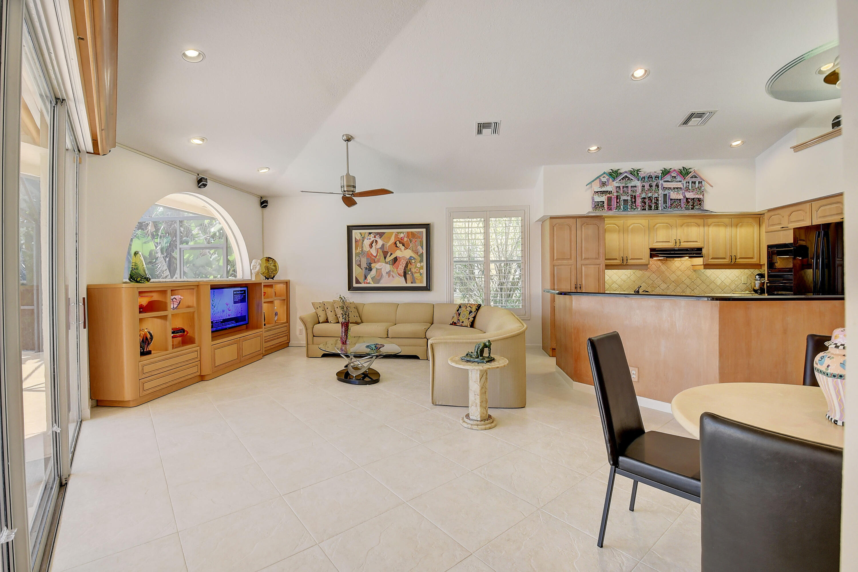 7812 Dorchester Road Boynton Beach, FL 33472 - Photo 15 of 88 KIT AND FAM RM