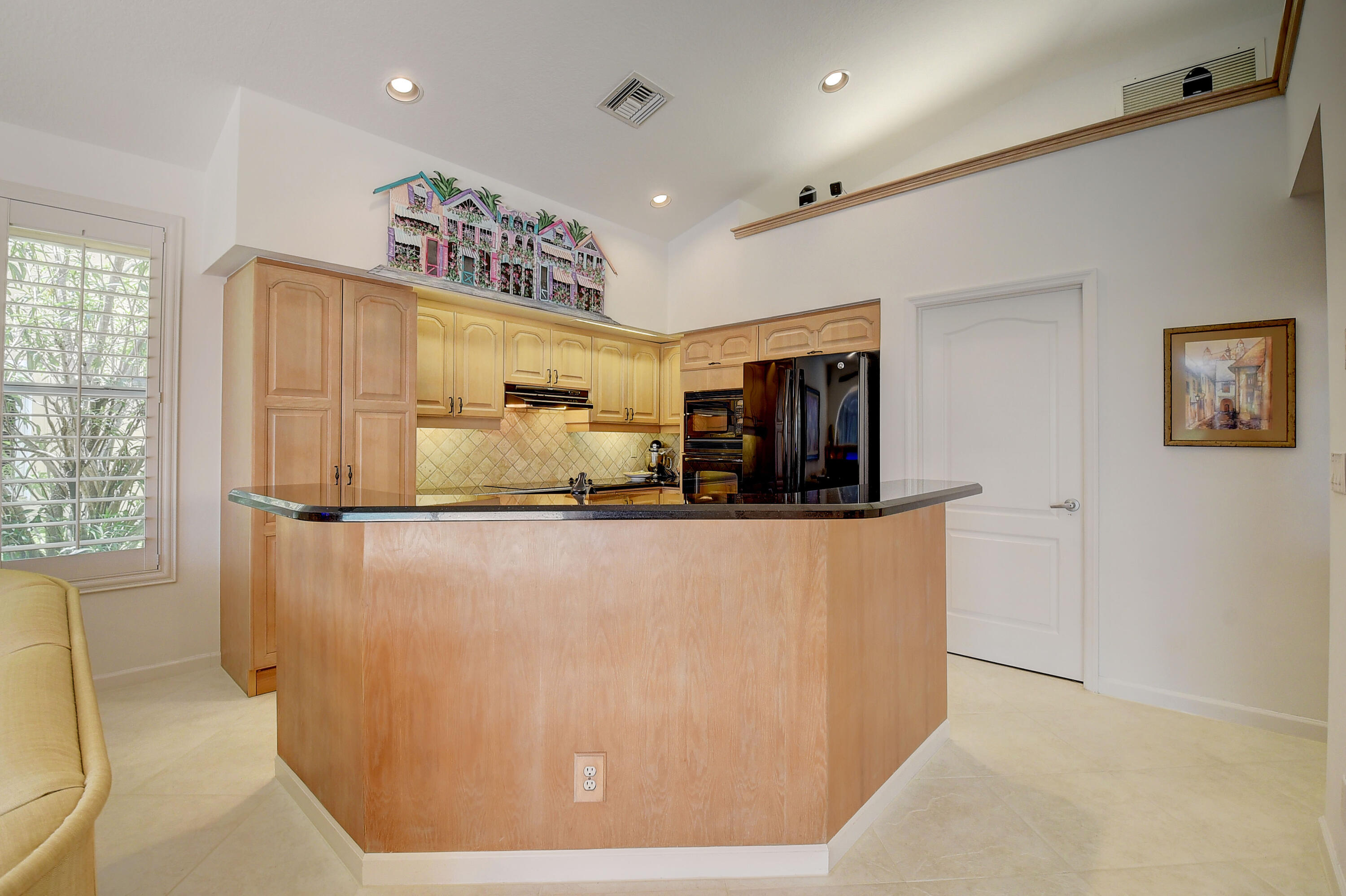 7812 Dorchester Road Boynton Beach, FL 33472 - Photo 20 of 88 KITCHEN
