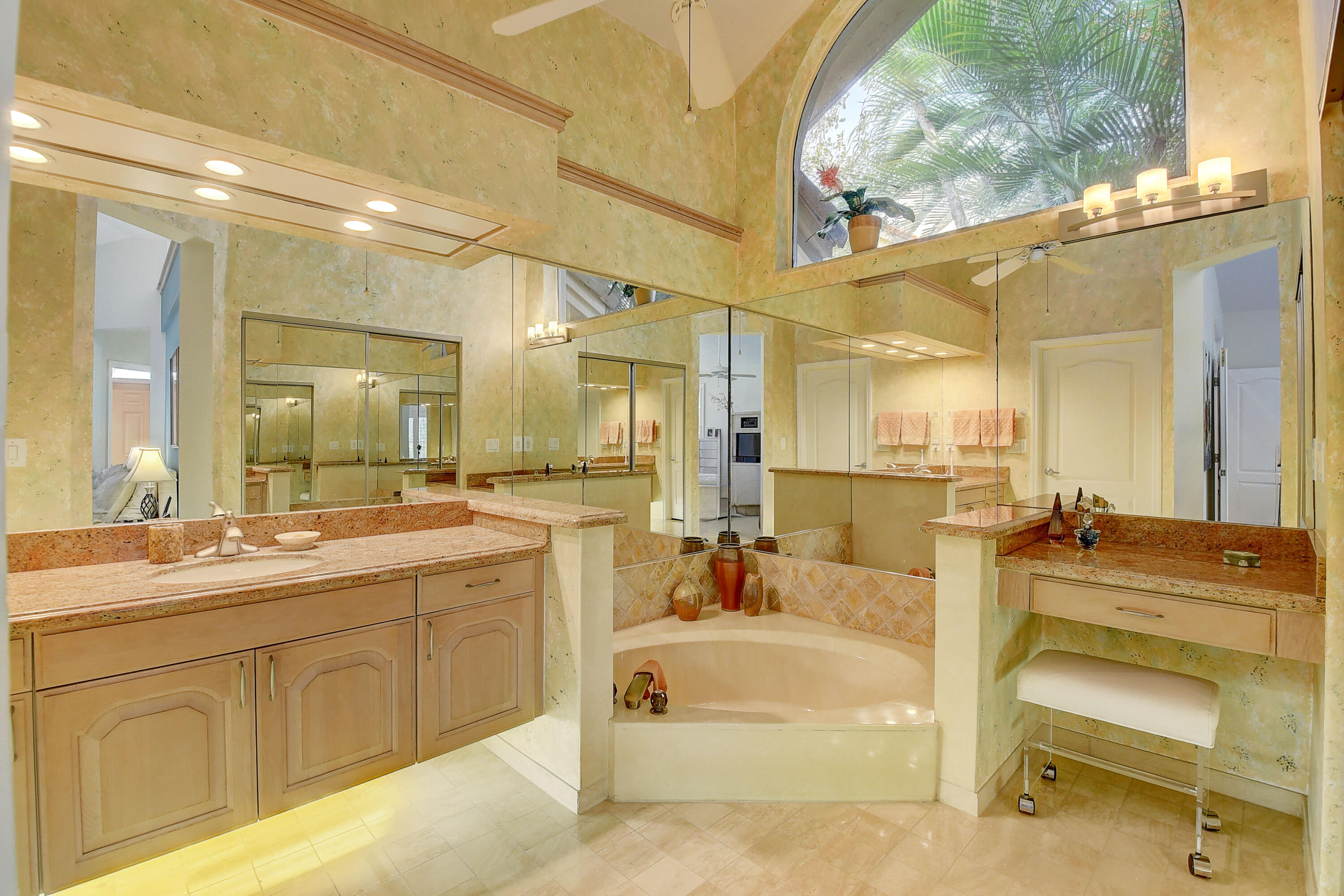7812 Dorchester Road Boynton Beach, FL 33472 - Photo 30 of 88 PRIMARY BATHROOM