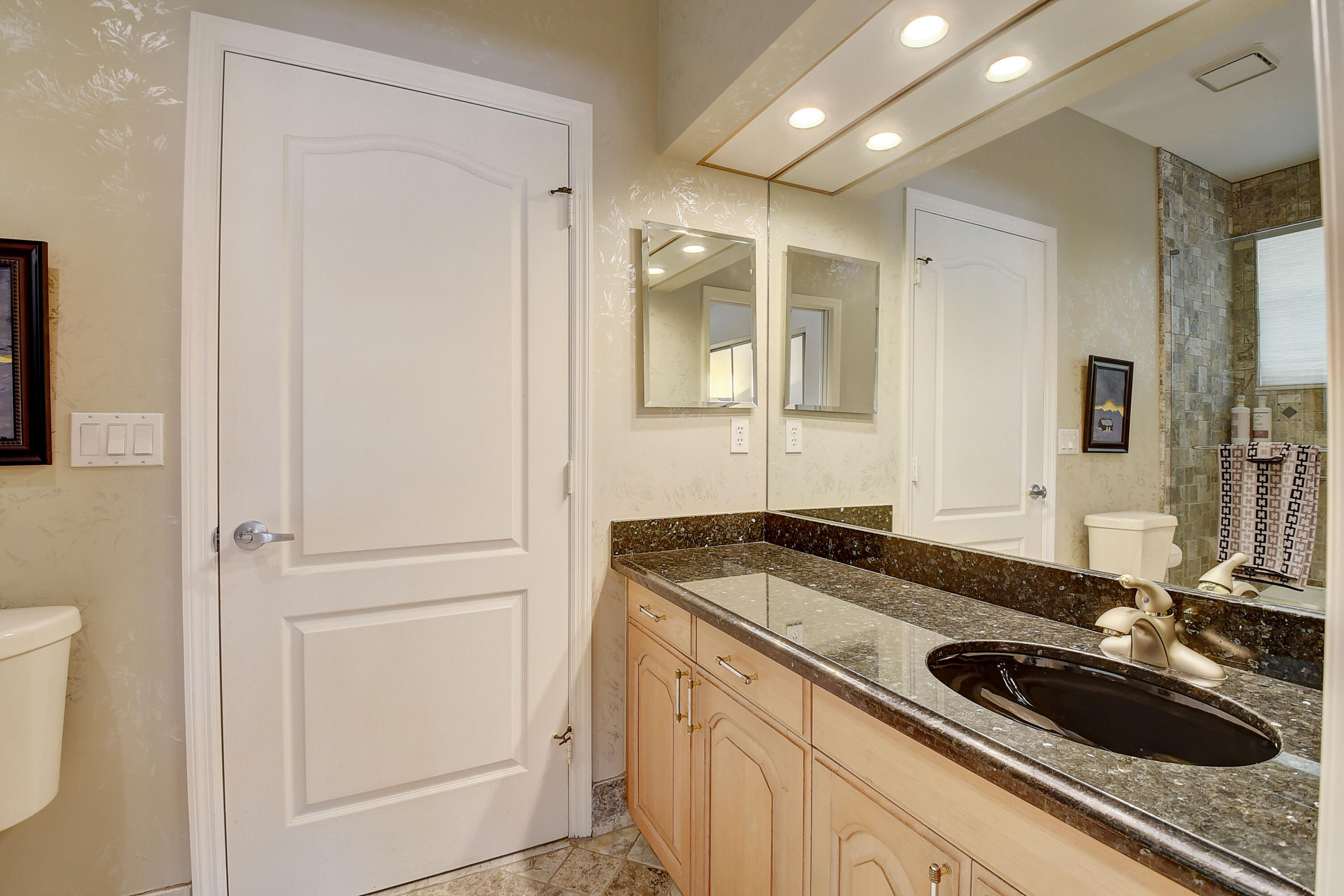 7812 Dorchester Road Boynton Beach, FL 33472 - Photo 33 of 88 2ND BATH