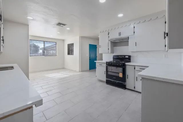 $399,200 | 21199 South Feland Avenue, Riverdale, CA 93656