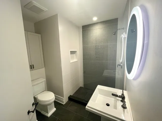 $2,300 | 2539 West Iowa Street, Unit 3, Chicago, IL 60622