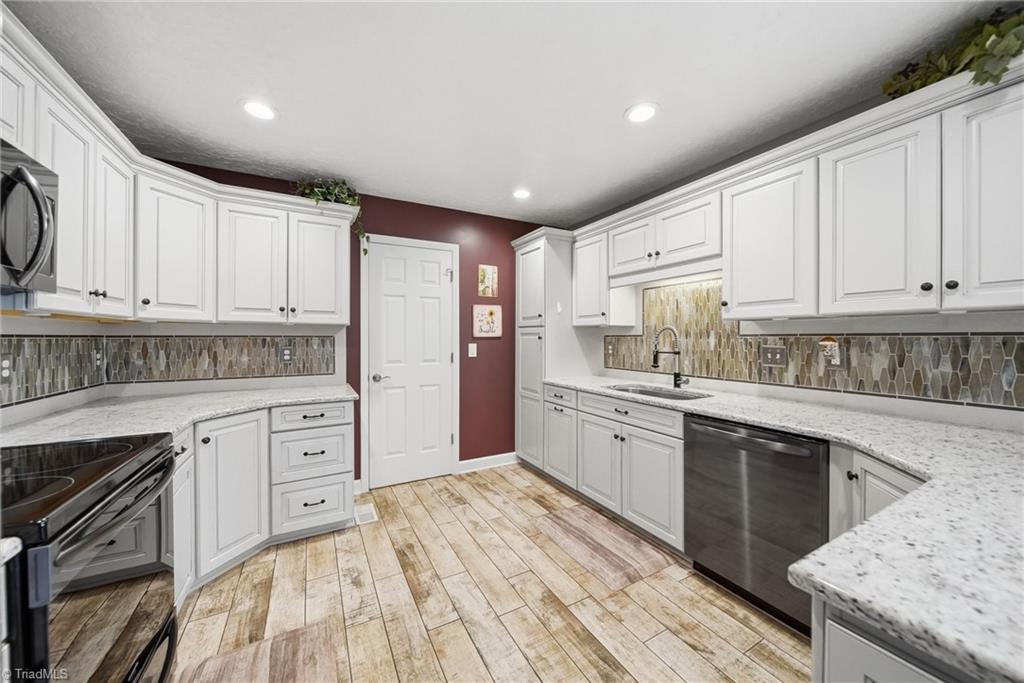 209 Charleston Ridge Drive Mocksville, NC 27028 - Photo 11 of 50