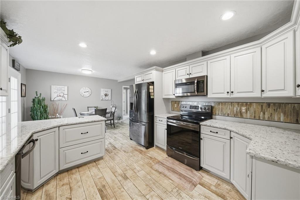 209 Charleston Ridge Drive Mocksville, NC 27028 - Photo 15 of 50