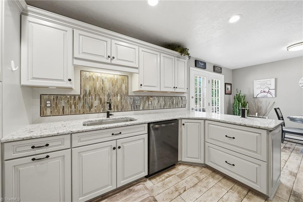 209 Charleston Ridge Drive Mocksville, NC 27028 - Photo 16 of 50