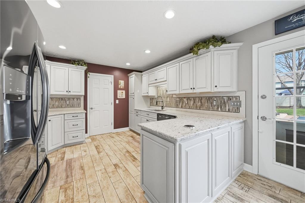 209 Charleston Ridge Drive Mocksville, NC 27028 - Photo 10 of 50