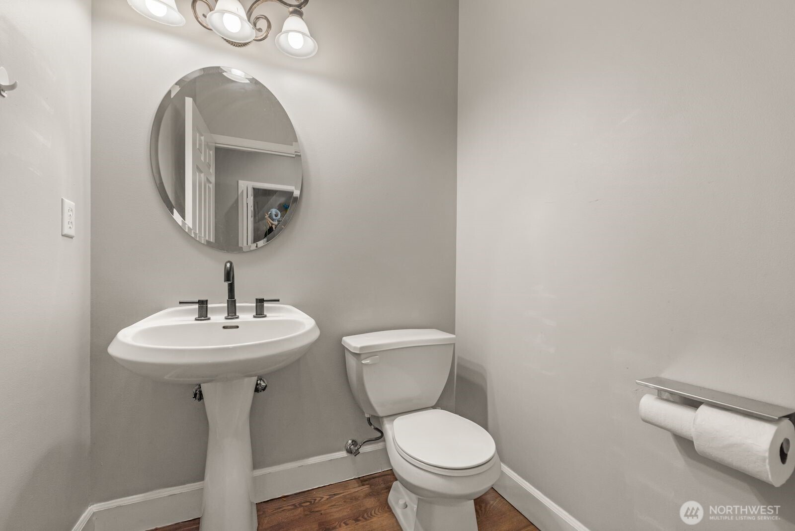 4218 Northeast 9th Circle Renton, WA 98059 - Photo 13 of 21