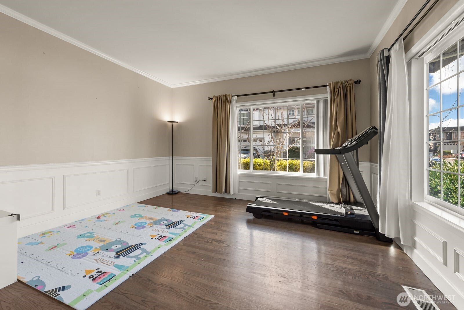 4218 Northeast 9th Circle Renton, WA 98059 - Photo 10 of 21