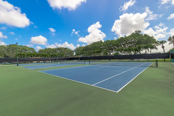 a view of a tennis court