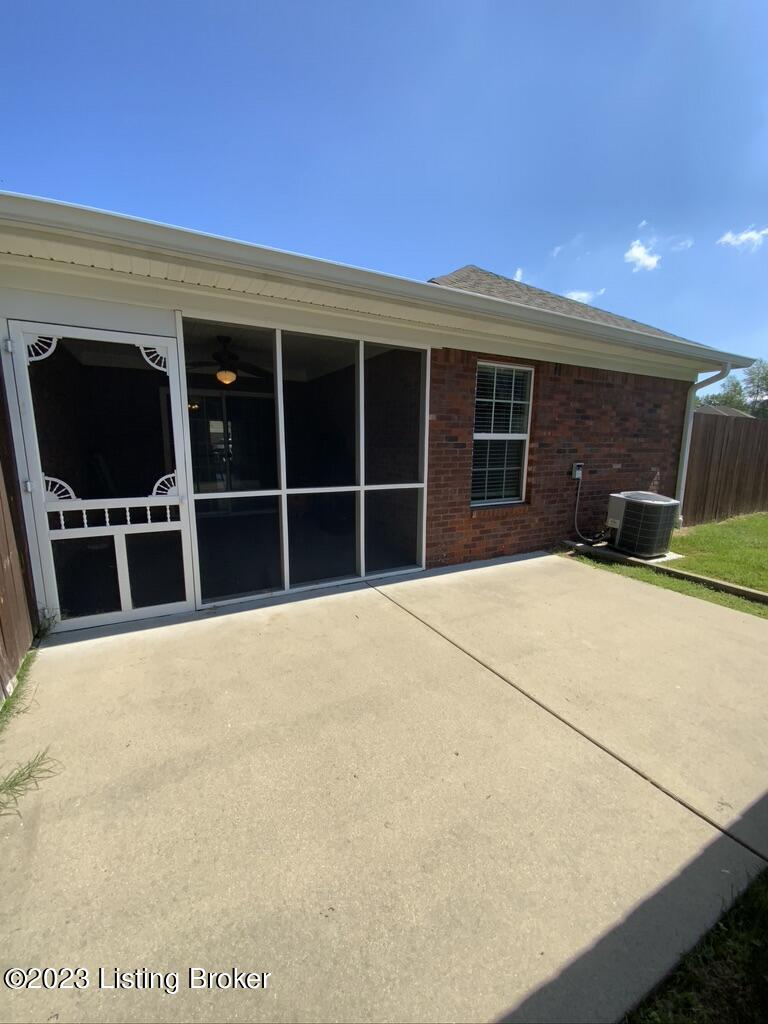 6504 Renate Road Louisville, KY 40291 - Photo 26 of 30 16978067-2B59-4C68-A309-D87578CFFA6A_1_1