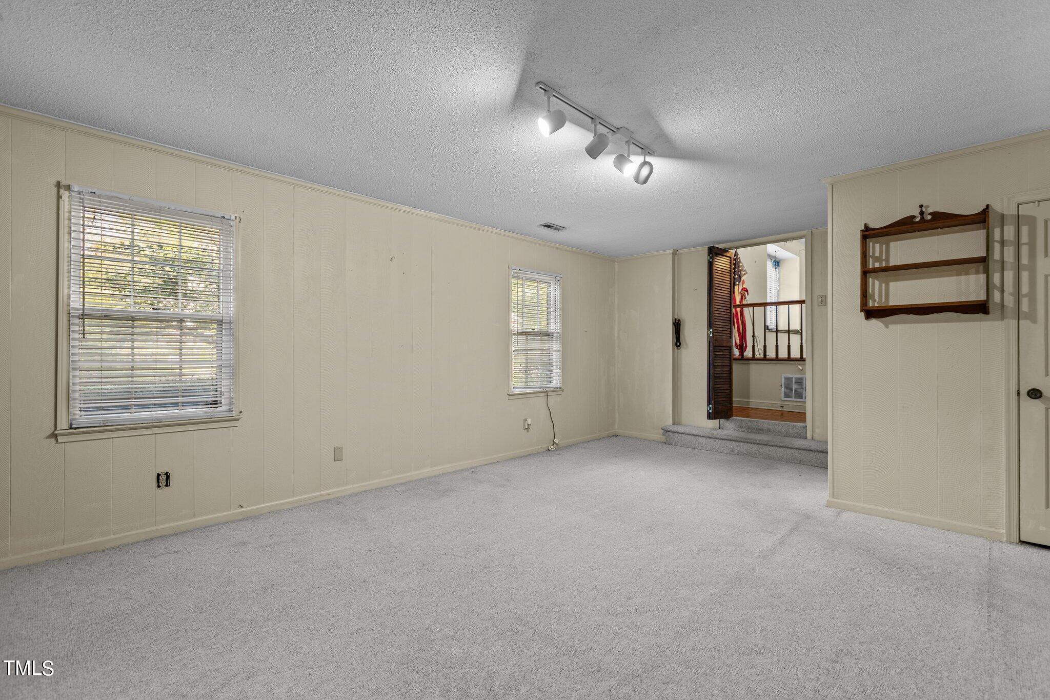 1500 Princess Anne Road Raleigh, NC 27607 - Photo 23 of 37 a view of an empty room with a window