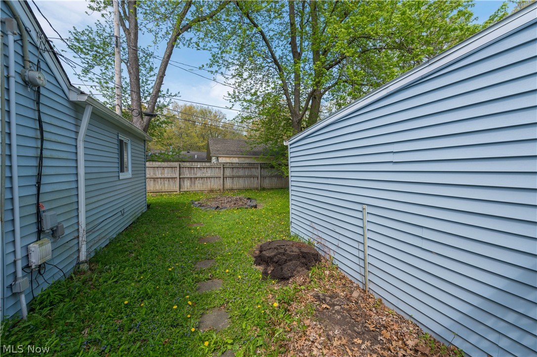 258 Vineyard Road Avon Lake, OH 44012 - Photo 38 of 50