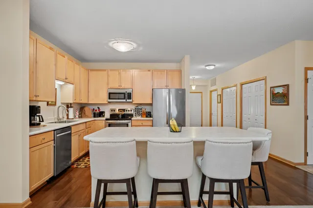 $525,000 | 2150 Old School Road, Unit 351, Mound, MN 55364