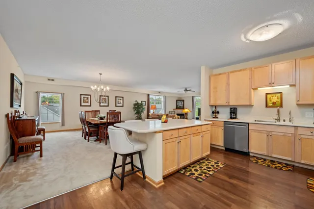 $525,000 | 2150 Old School Road, Unit 351, Mound, MN 55364