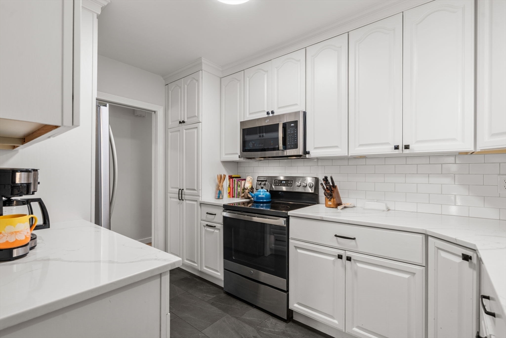 48 Charles Street Gardner, MA 01440 - Photo 6 of 20
