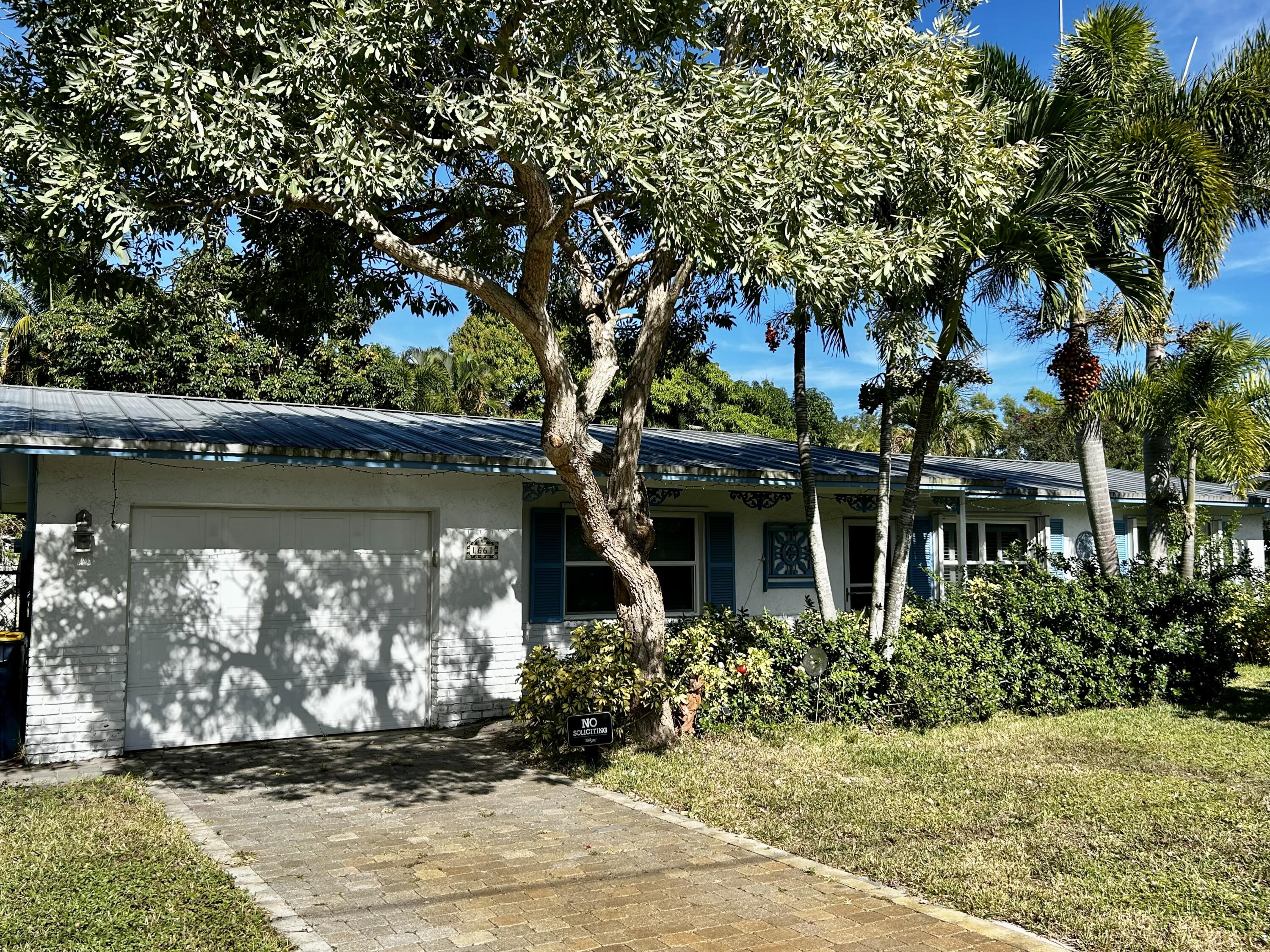 1661 East 14th Street Stuart, FL 34996 - Photo 1 of 15 Front