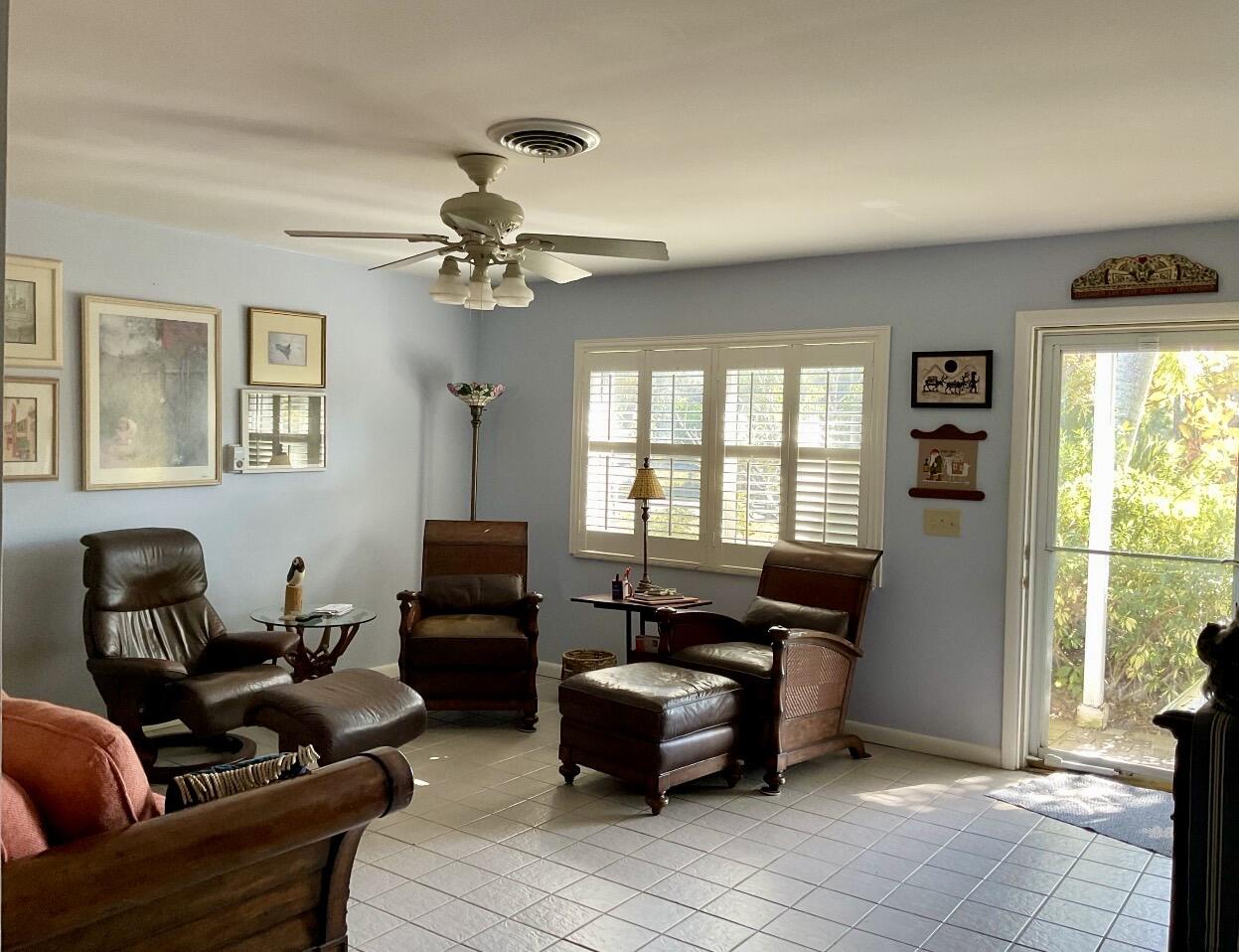 1661 East 14th Street Stuart, FL 34996 - Photo 3 of 15 living room