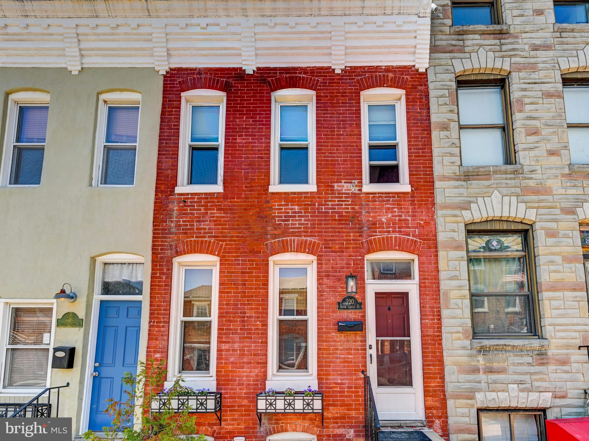220 South Castle Street Baltimore, MD 21231 - Photo 2 of 35