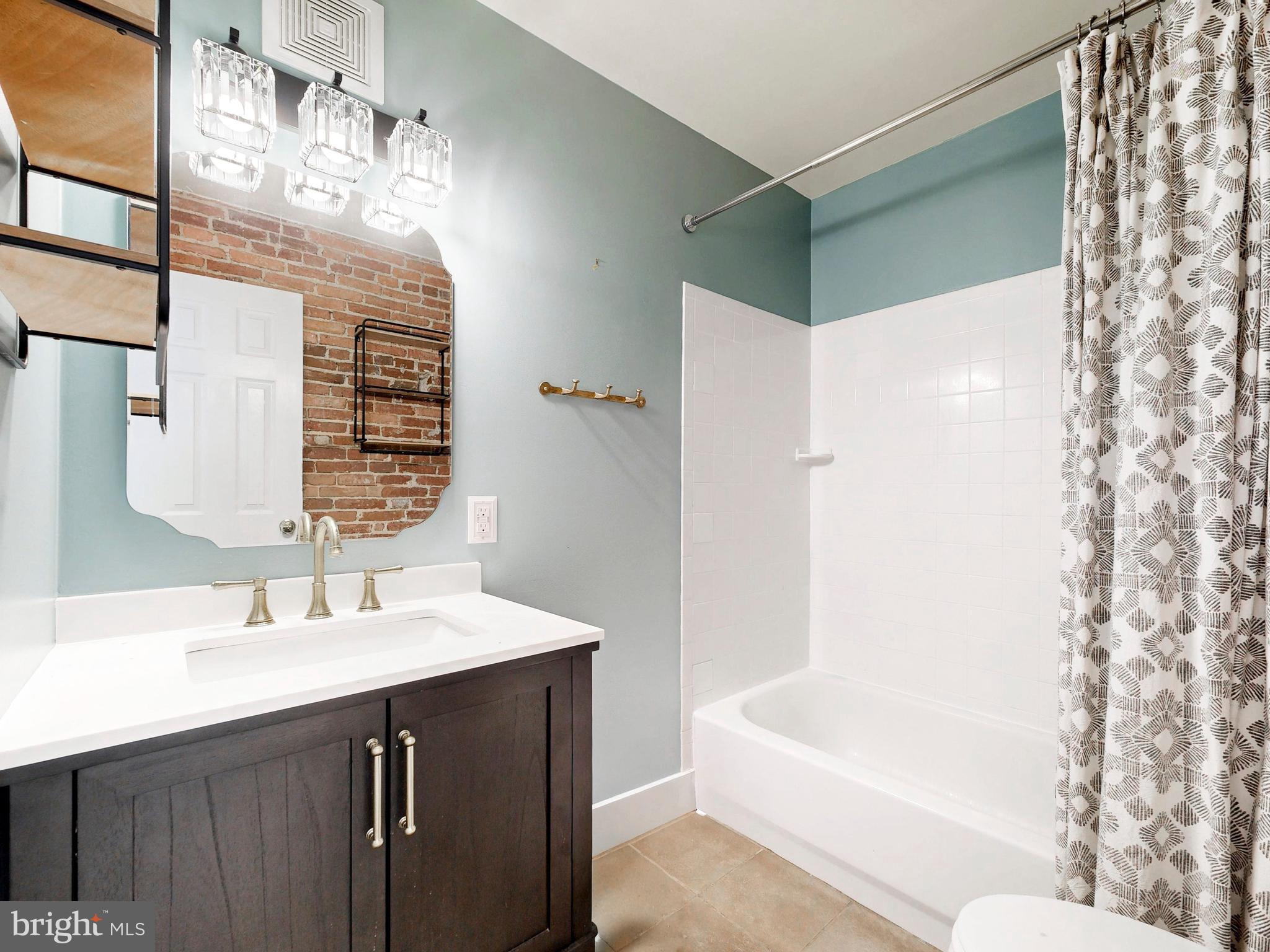 220 South Castle Street Baltimore, MD 21231 - Photo 23 of 35