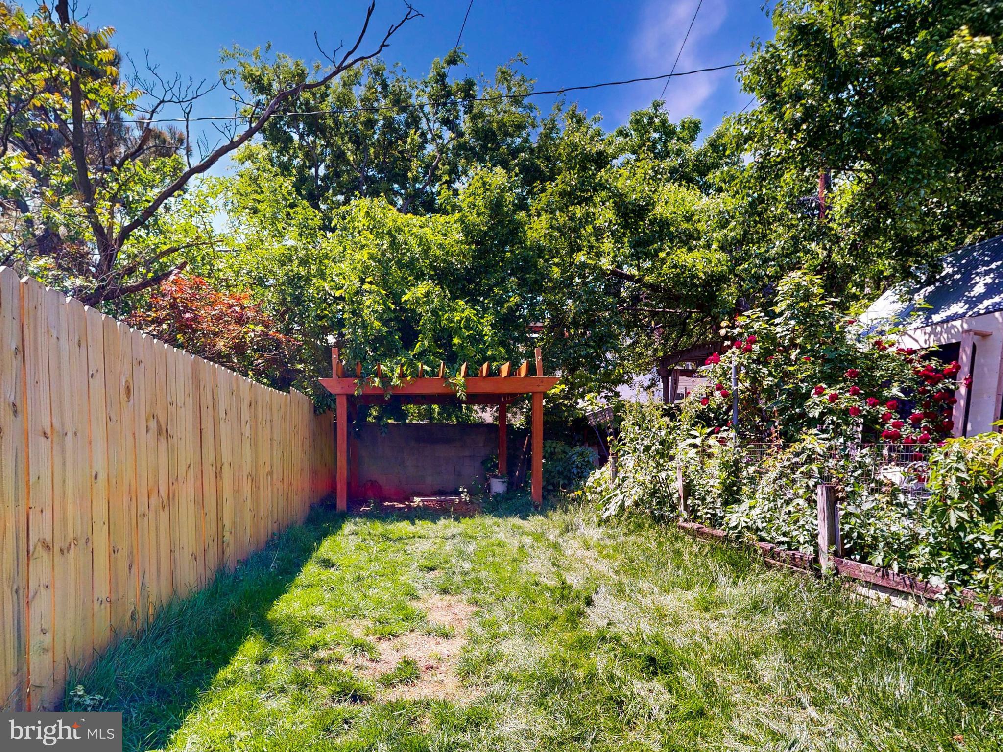220 South Castle Street Baltimore, MD 21231 - Photo 30 of 35