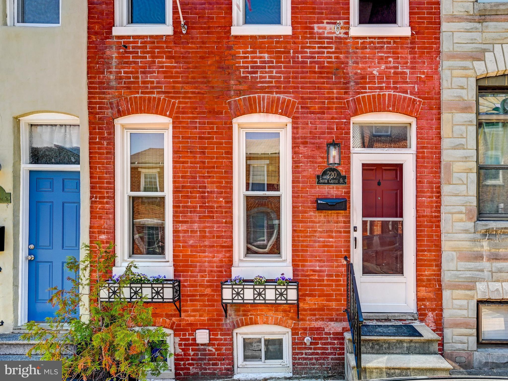 220 South Castle Street Baltimore, MD 21231 - Photo 3 of 35