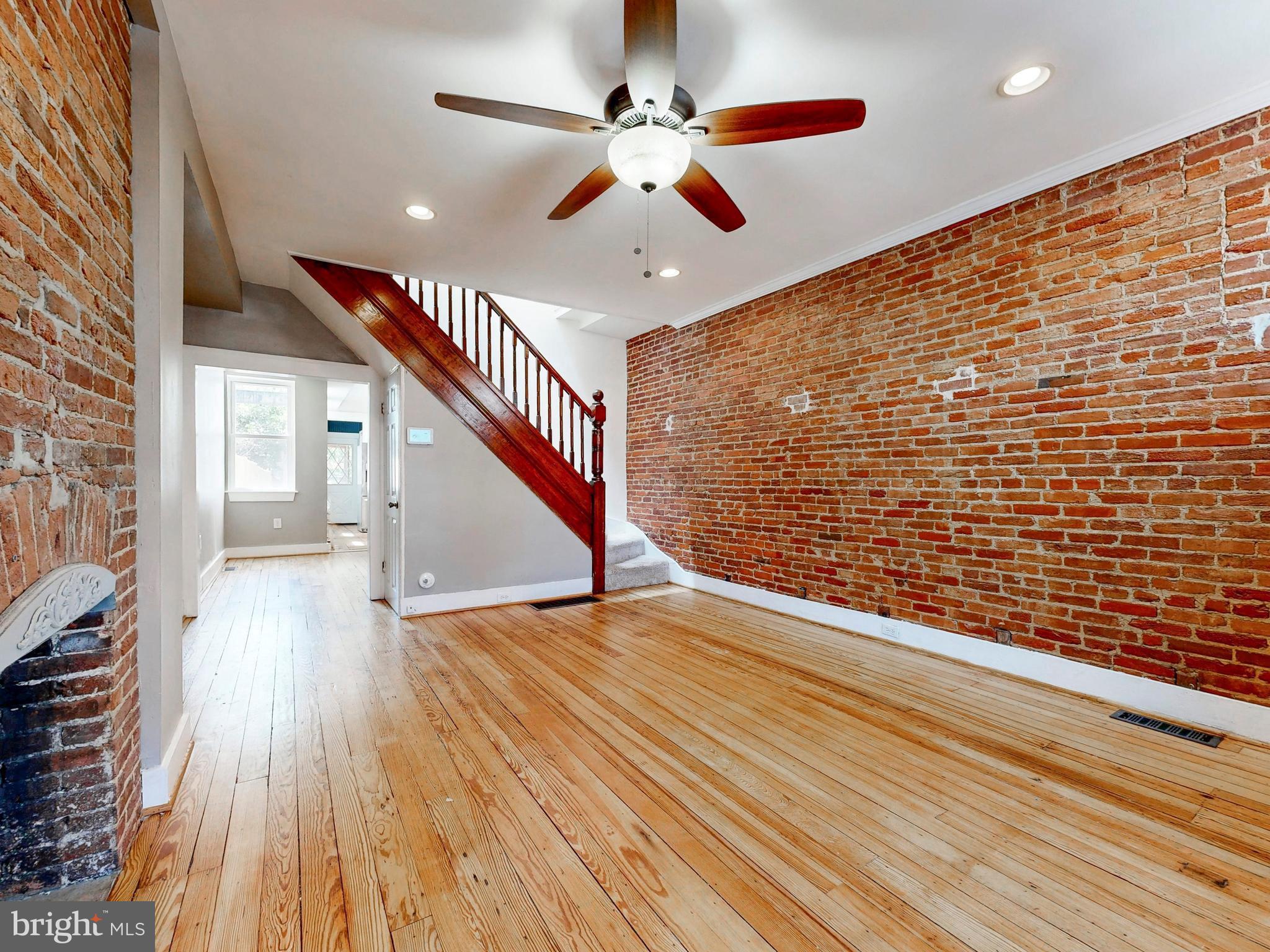 220 South Castle Street Baltimore, MD 21231 - Photo 7 of 35