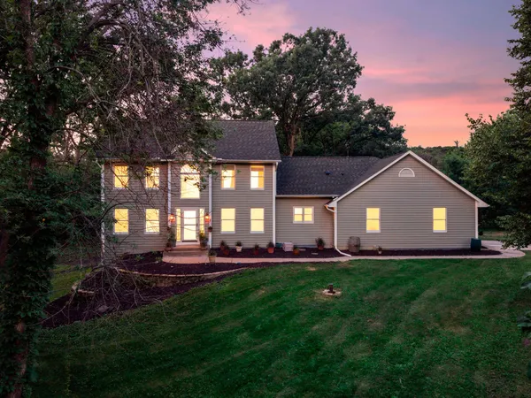 $568,000 | 8891 90th Ct Way, Northfield, MN 55057