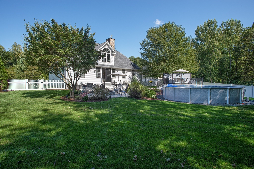 133 Cardinal Way Northampton, MA 01062 - Photo 4 of 39 Gallery Image 4