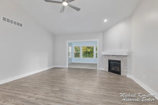 $479,900 | 122 Blue Violet Lane Northeast, Unit 99, Comstock Park, MI 49321