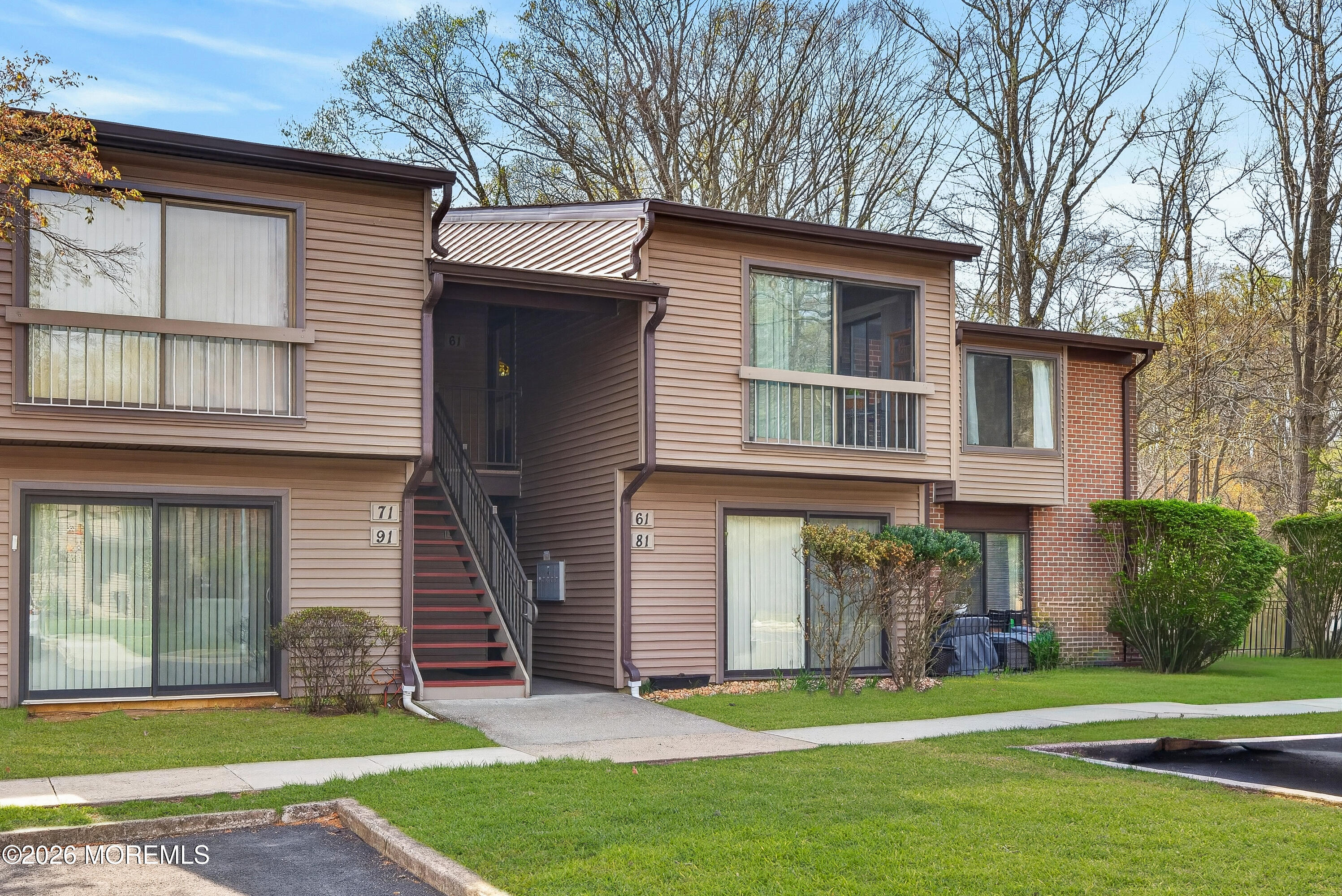 61 Hancock Court Red Bank, NJ 07701 - Photo 25 of 26 001(31)