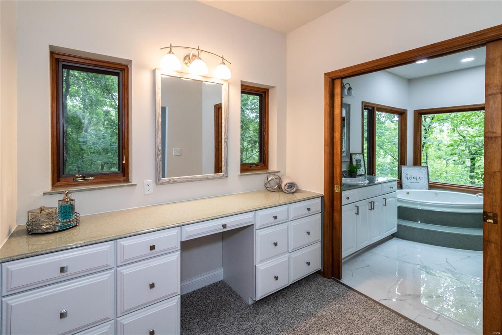 1302 Bear Canyon Road Ballwin, MO 63021 - Photo 24 of 61 Gallery Image 24