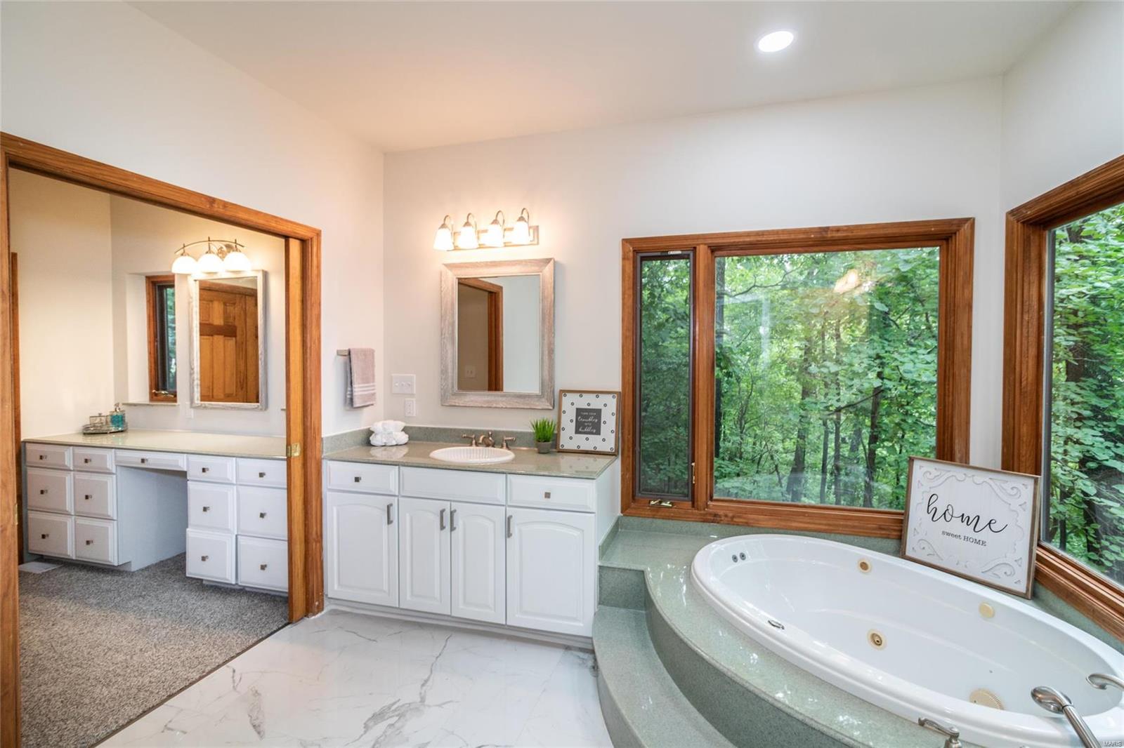 1302 Bear Canyon Road Ballwin, MO 63021 - Photo 27 of 61 Gallery Image 27