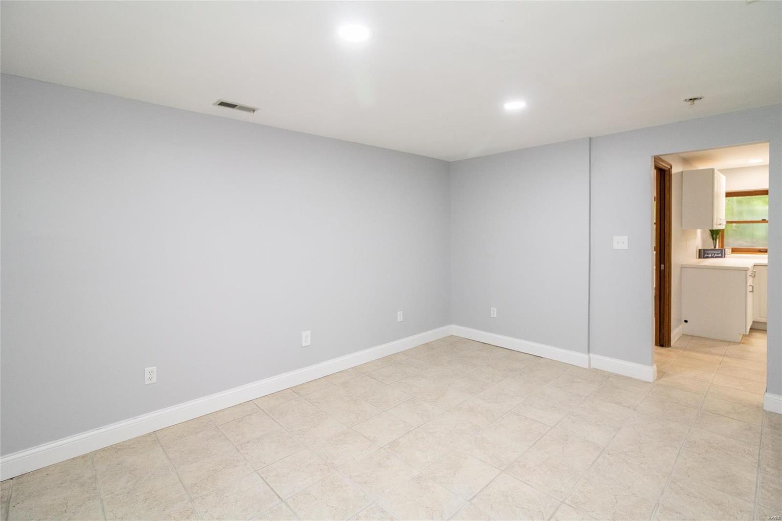 1302 Bear Canyon Road Ballwin, MO 63021 - Photo 39 of 61 Gallery Image 39