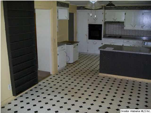 440 Highway 278 Sulligent, AL 35586 - Photo 9 of 20