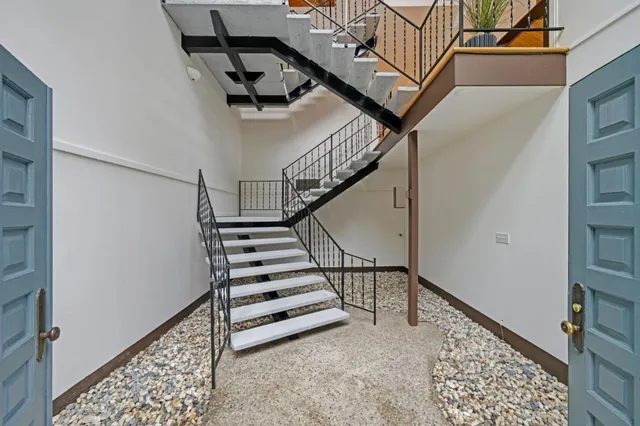 $3,395,000 | 435 Golden Oak Drive, Portola Valley, CA 94028