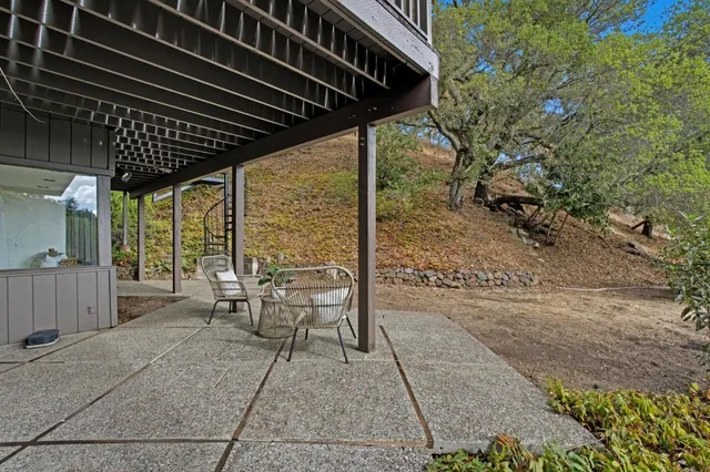 $3,395,000 | 435 Golden Oak Drive, Portola Valley, CA 94028