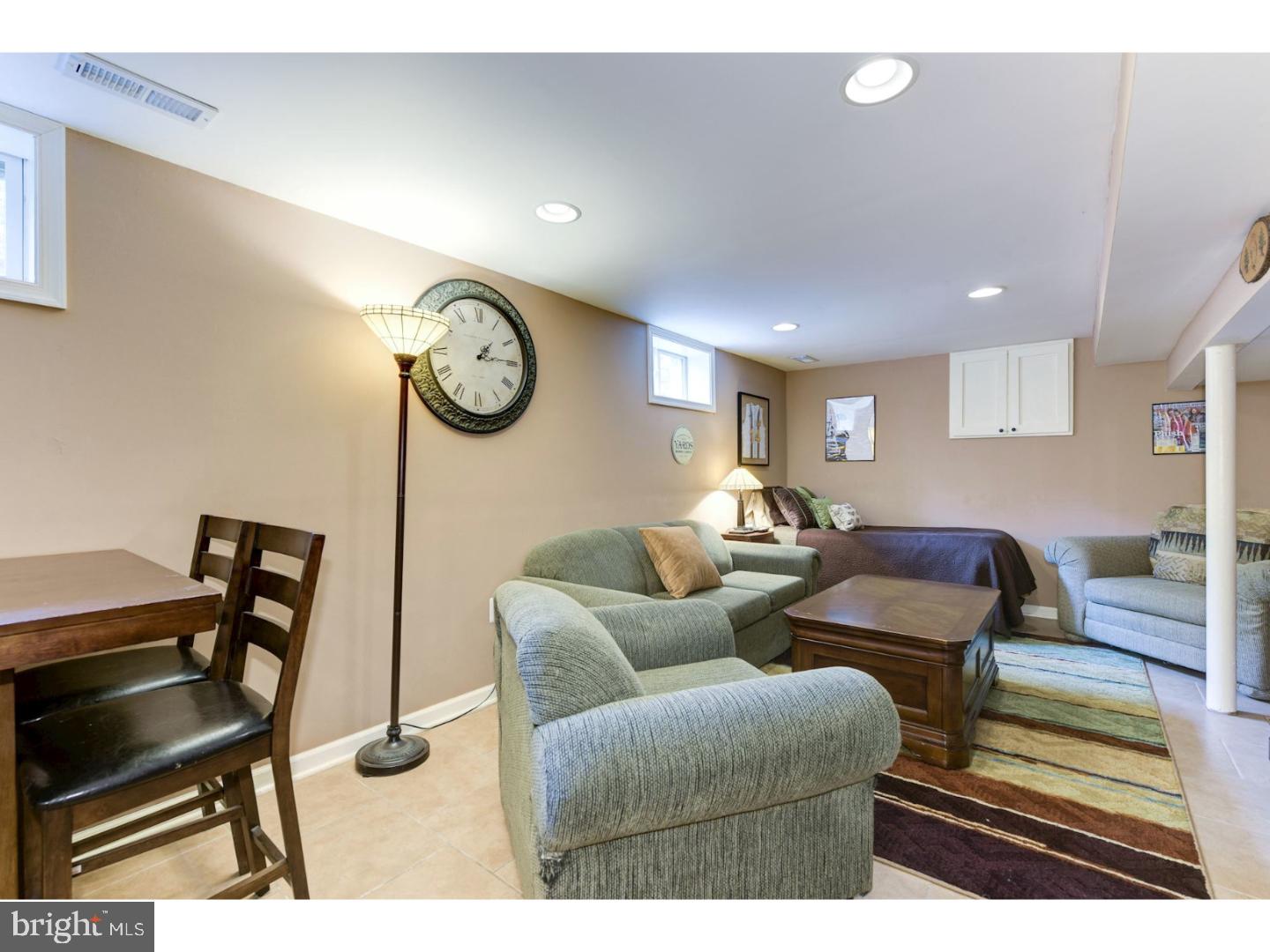 32 Delwood Road Cherry Hill, NJ 08002 - Photo 19 of 25 Family Room