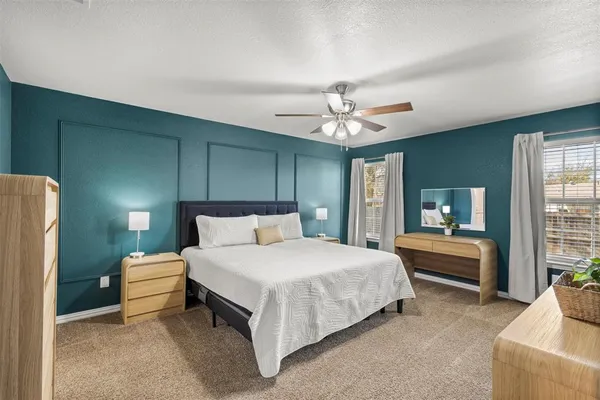 $2,100 | 300 Lipscomb Street, Cleburne, TX 76031