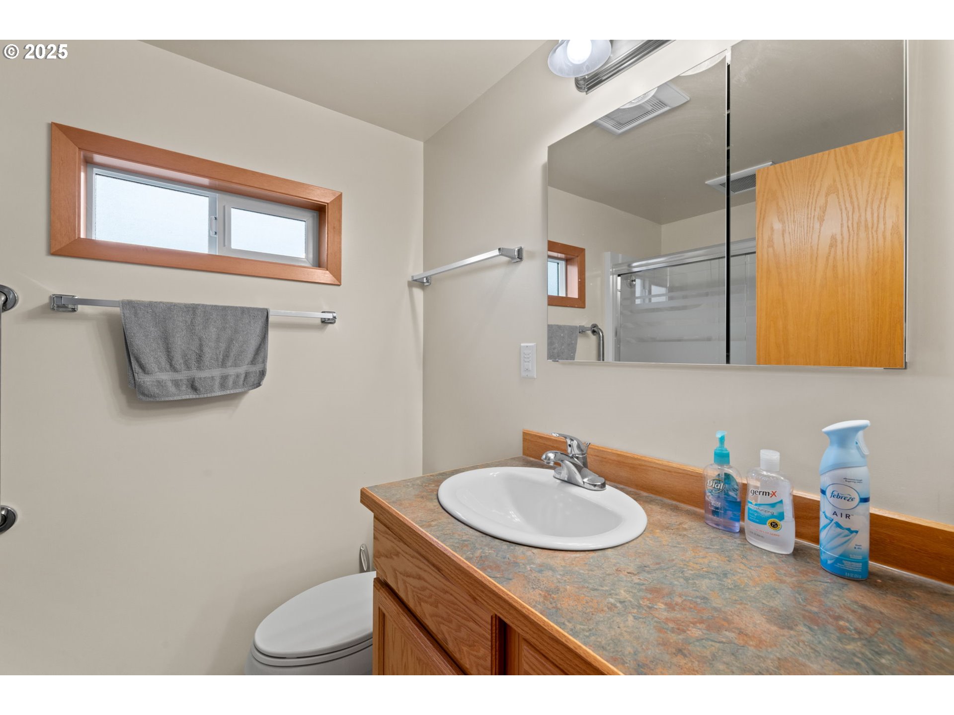 337 16th Avenue Seaside, OR 97138 - Photo 20 of 29 Laundry