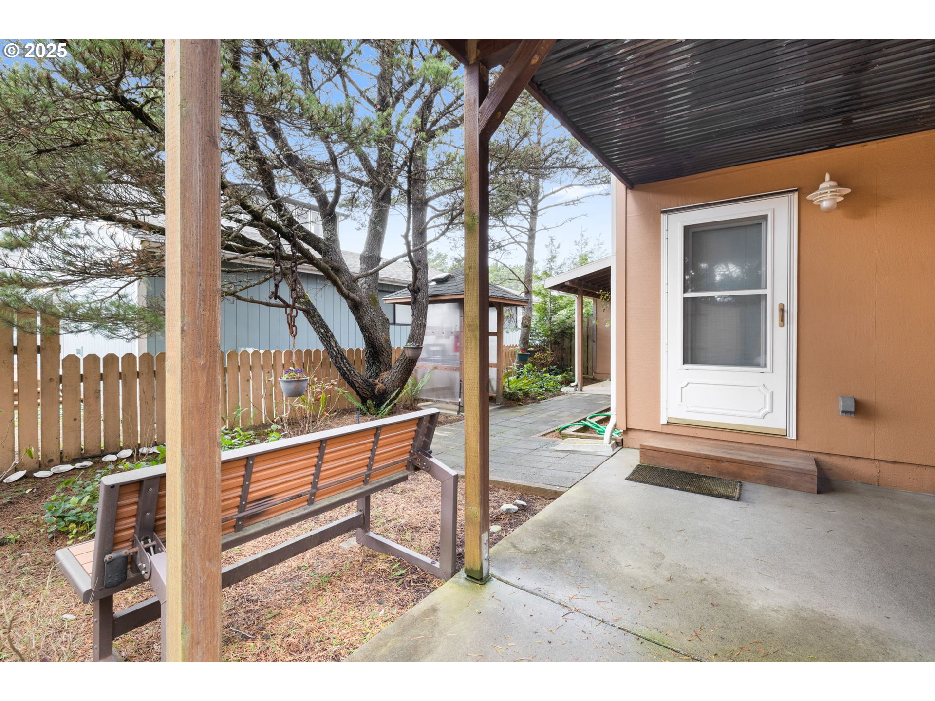 337 16th Avenue Seaside, OR 97138 - Photo 25 of 29 Backyard