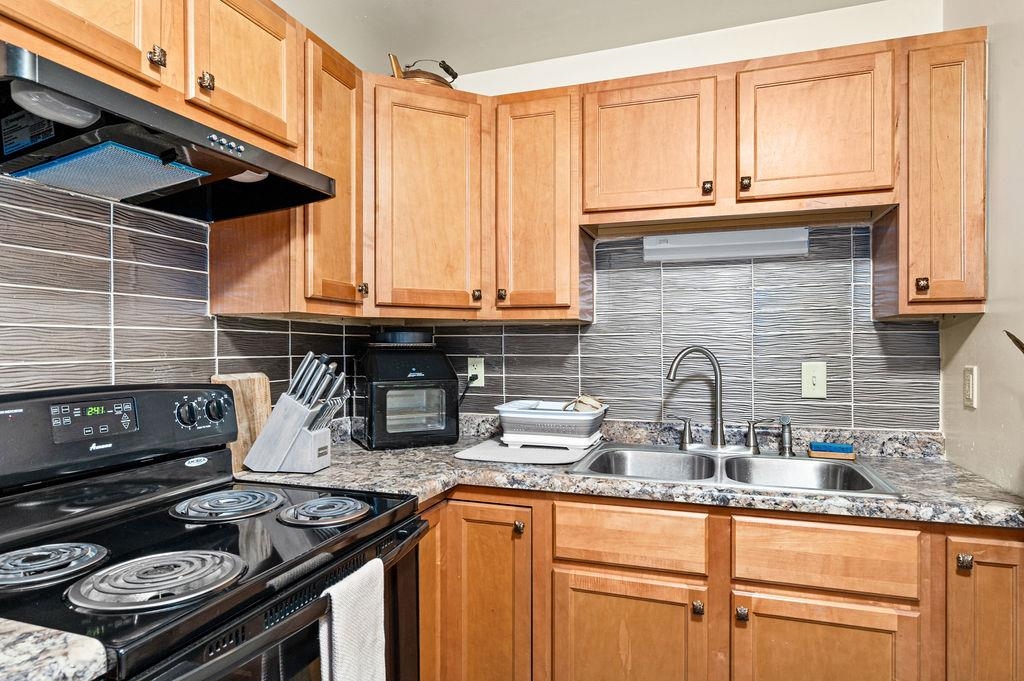 5886 North Pike Lake Road Duluth, MN 55811 - Photo 12 of 47 Kitchen