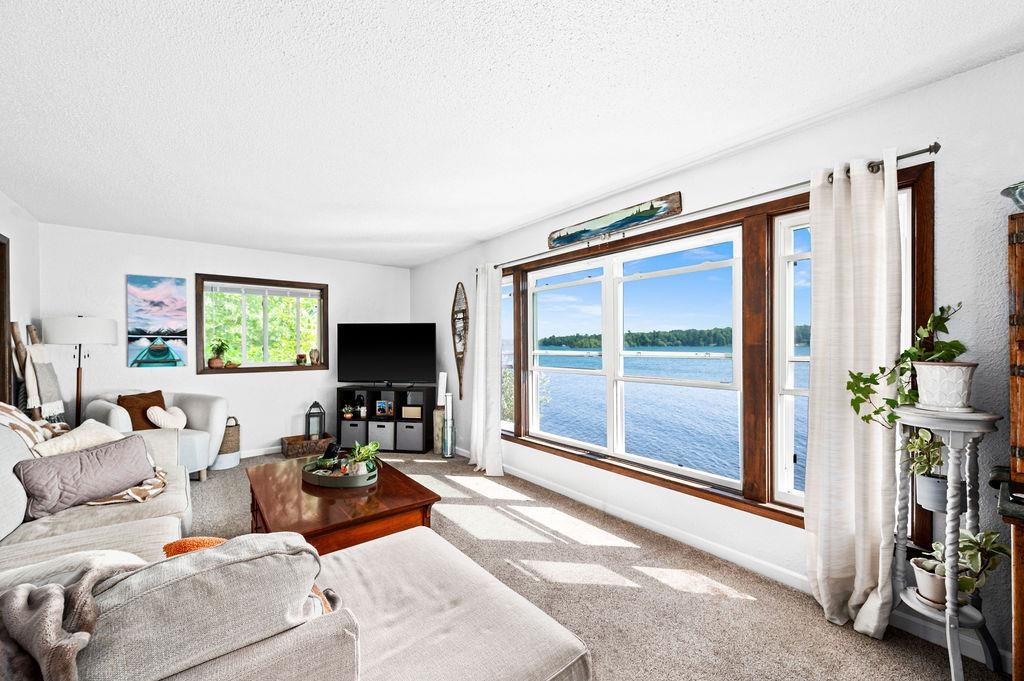 5886 North Pike Lake Road Duluth, MN 55811 - Photo 35 of 47 Living room