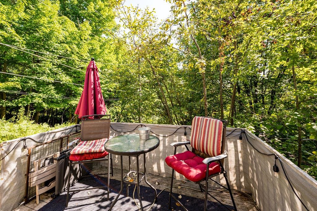 5886 North Pike Lake Road Duluth, MN 55811 - Photo 7 of 47 Back deck