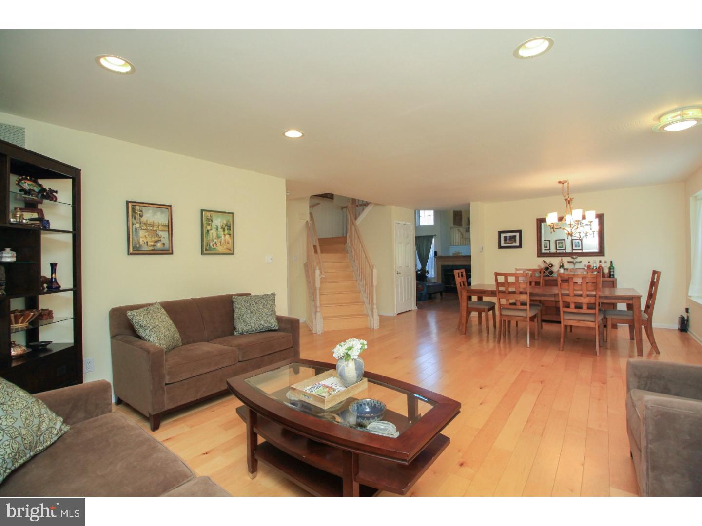 21 Stokes Road Mount Laurel, NJ 08054 - Photo 11 of 24 Living Room
