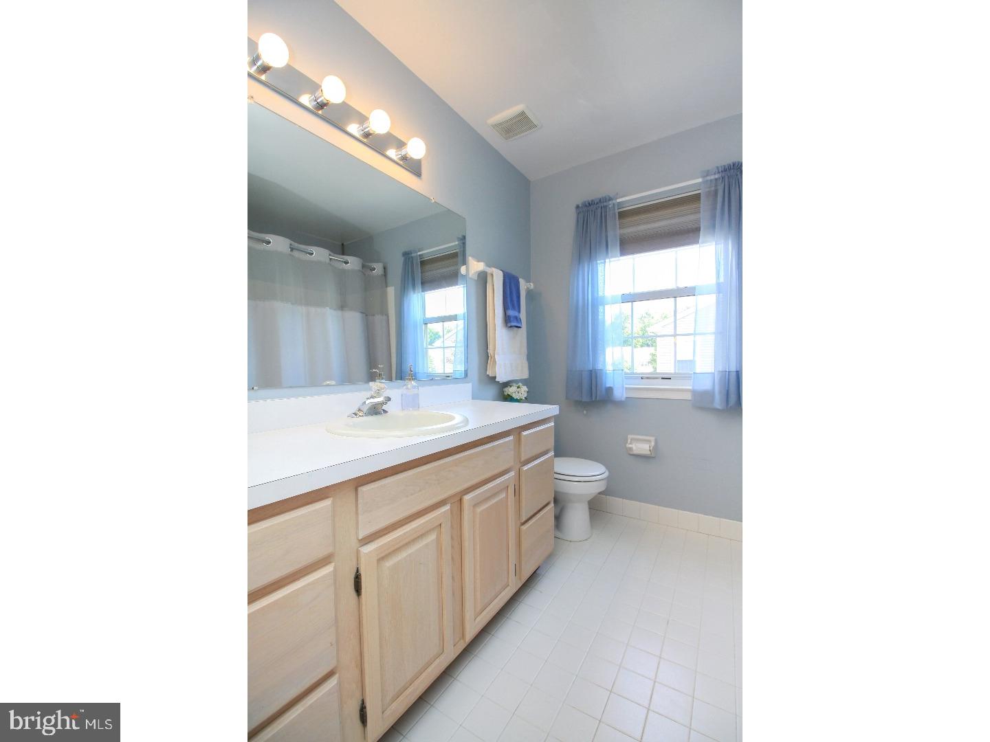 21 Stokes Road Mount Laurel, NJ 08054 - Photo 22 of 24 Hallway