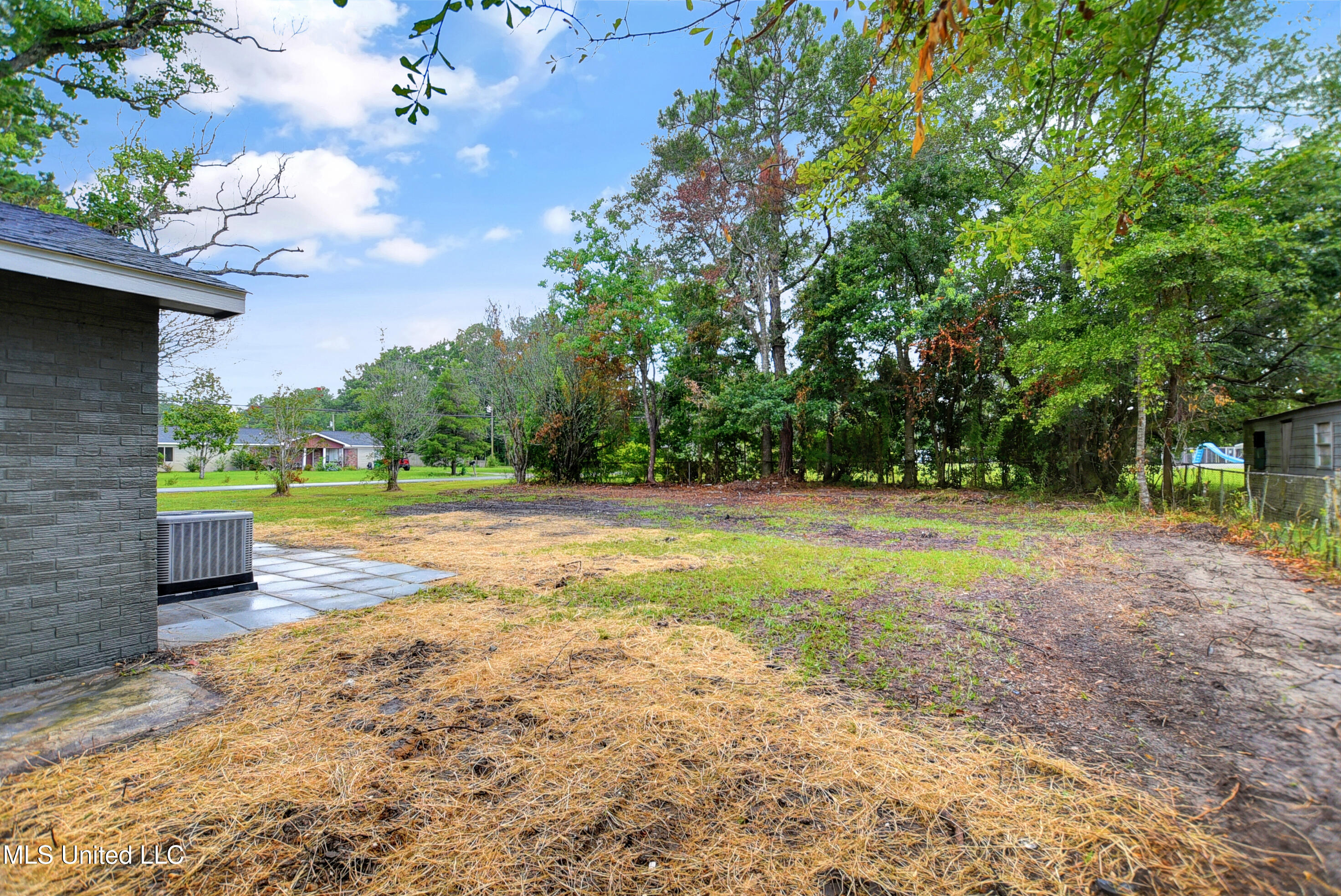 9001 Graham Road Moss Point, MS 39562 - Photo 4 of 16 DSC_0016