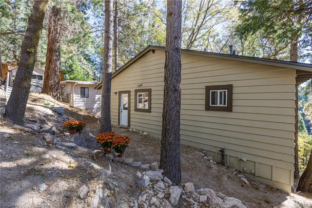 $295,000 | 712 Old Toll Road, Twin Peaks, CA 92391